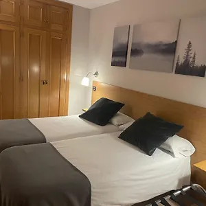 3* Apartahotel El Serch